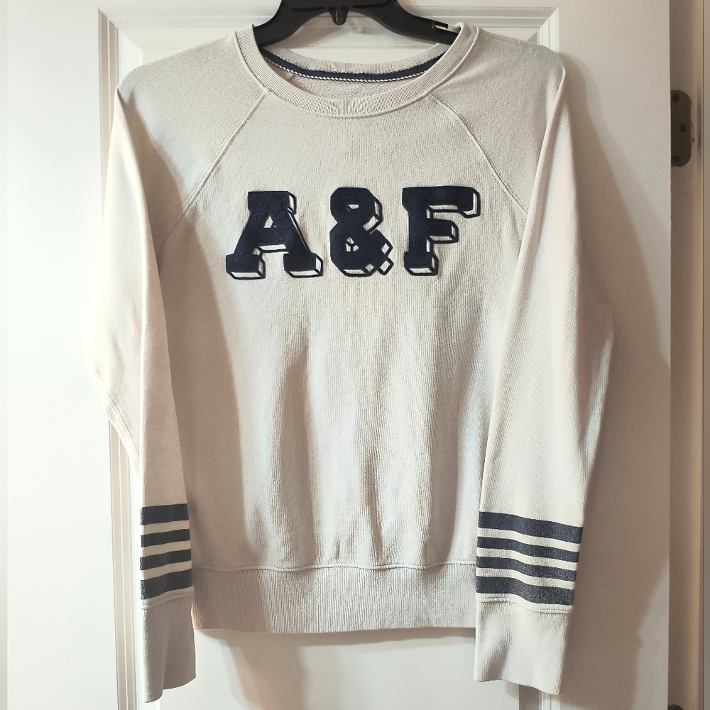 Abercrombie & Fitch Embroidered Pullover – Size Large